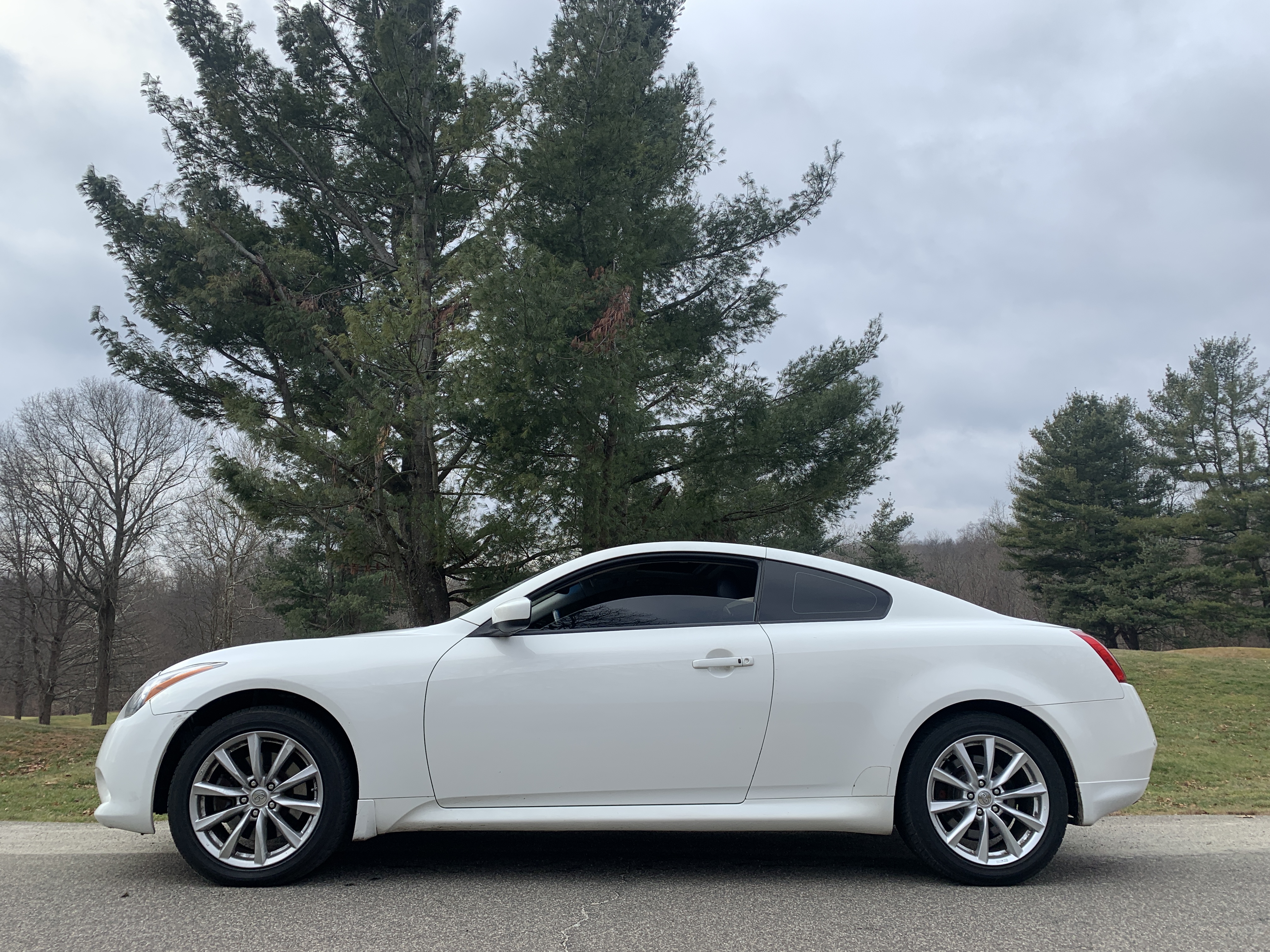 2014 Infiniti Coupe Q60 3.7 AWD 133K 330HP LOADED Excellent Condition SPORT TRIM -  Modern Tech - Serious VQ Power — hero